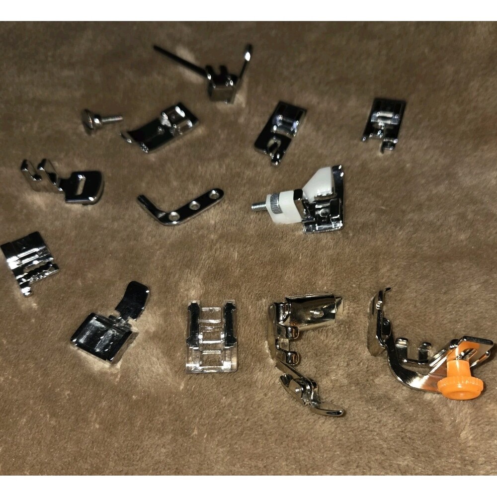 Lot of Singer Sewing‎ Machine Feeder Feet Medium-Heavy & Machine Needles